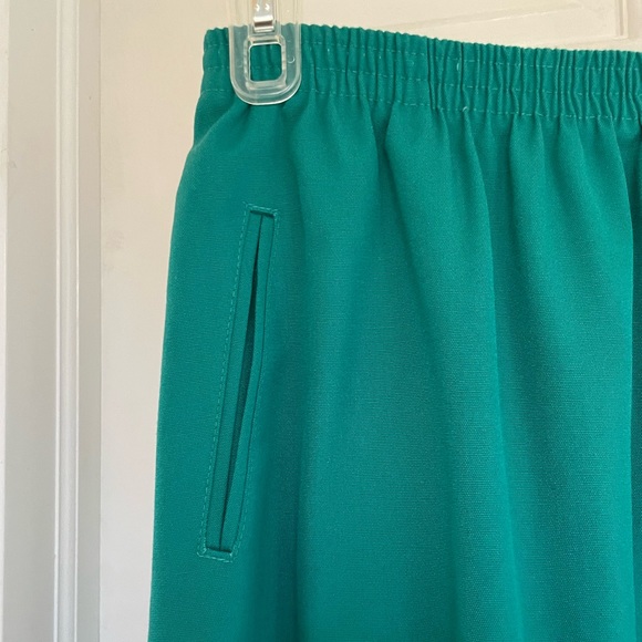 Deep emerald green skirt by Jantzen size 16 - Picture 4 of 7